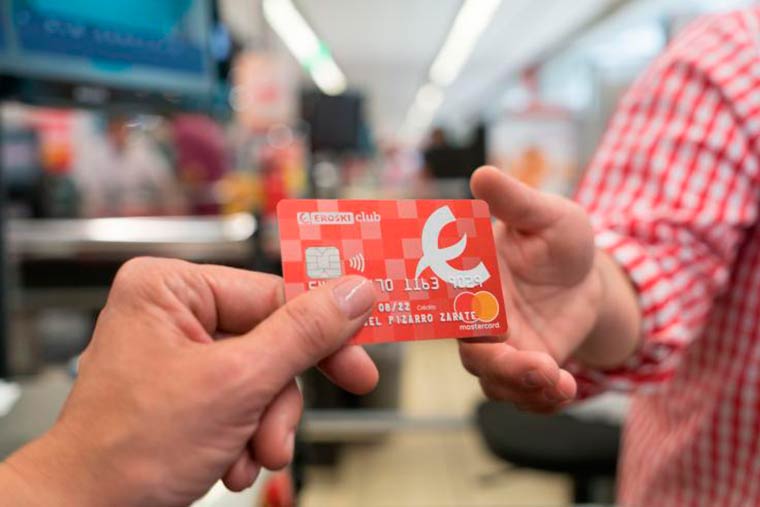 La nueva tarjeta de crédito Eroski Club Mastercard supera los 50.000 titulares en una semana