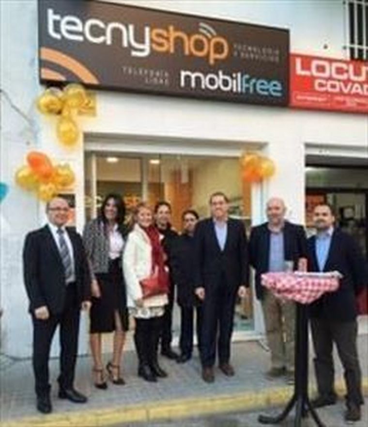 Christian Barrios inaugura su primer punto de venta Tecnyshop Mobilfree en la Comunidad de Madrid