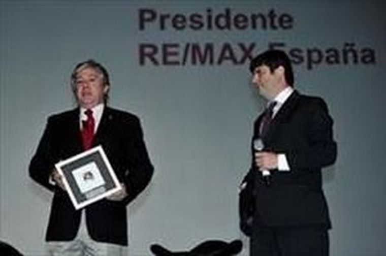 Javier Sierra, galardonado con el premio ACEGI 2011