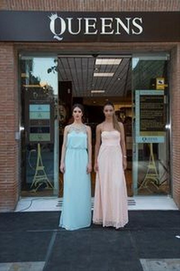 La franquicia de moda Queens reúne a sus clientes en una fiesta de verano