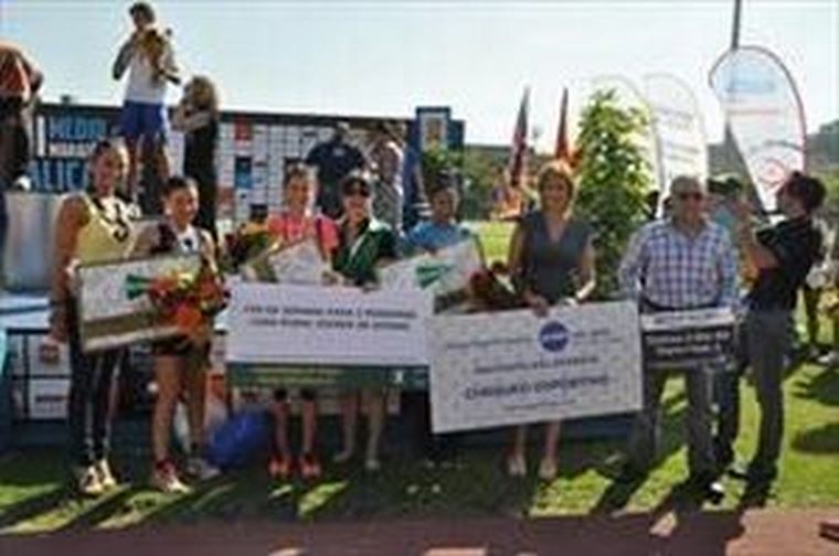 Zafiro Tours patrocina la media maratón de Alicante.