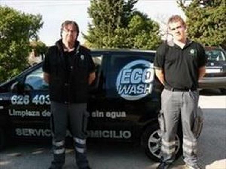 La limpieza de vehículos sin agua y a domicilio de Ecowash llega a Cuenca
