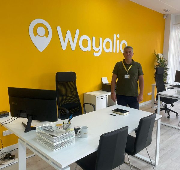 Wayalia, la empresa líder en cuidado de personas mayores a domicilio abre oficina en Murcia