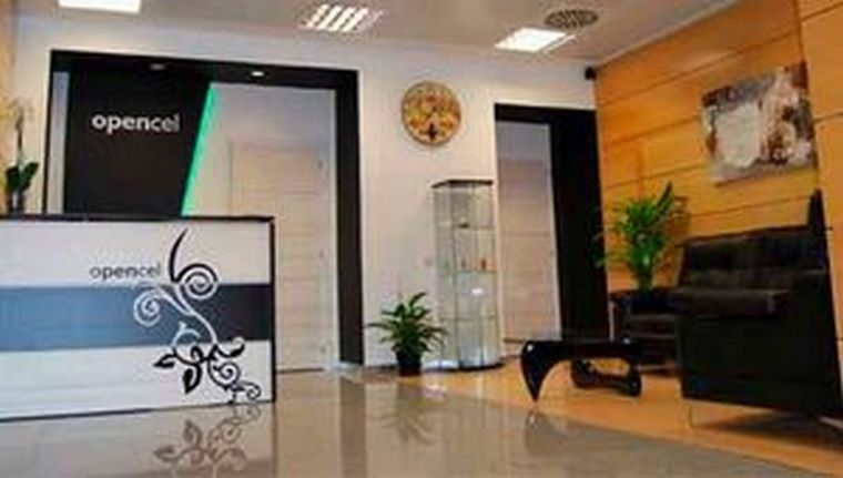 Opencel pone el blanqueamiento dental al alcance de todos