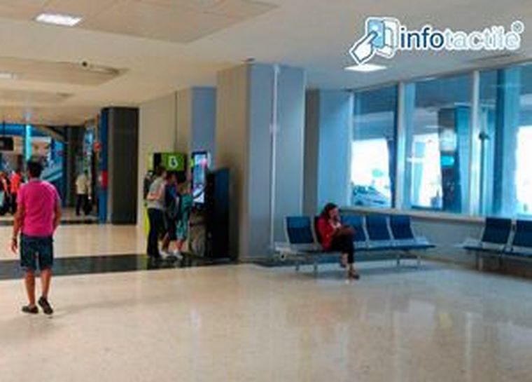 Infotactile, presente en el aeropuerto de Valencia