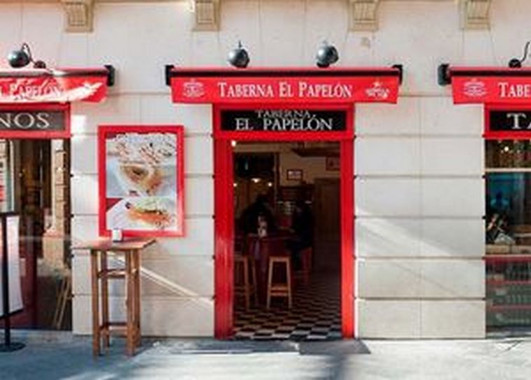 Taberna El Papelón, experta en “tirar cervezas”