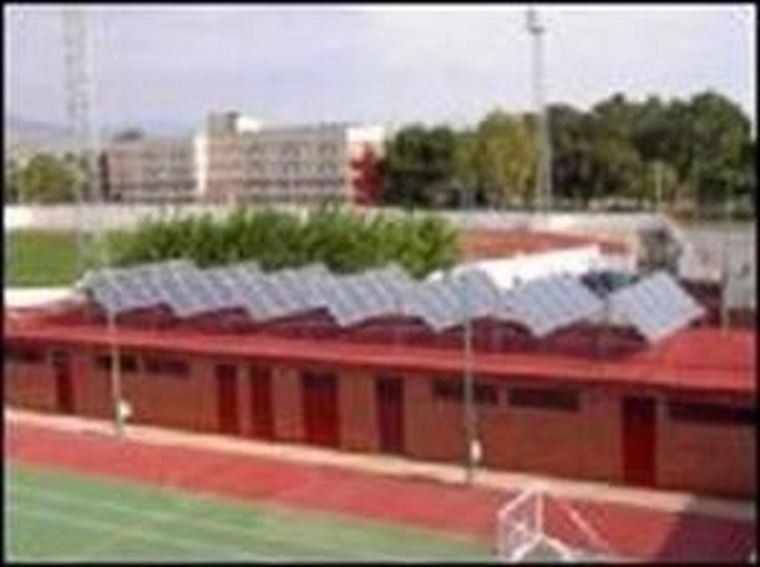 Eurener presenta su proyecto de alumbrado mediante energía solar