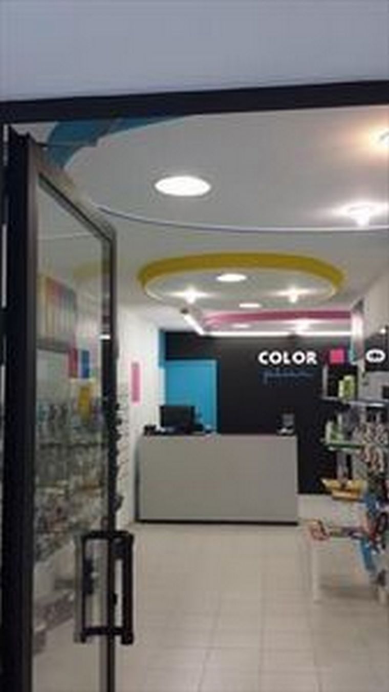 Apertura de la tienda Color Plus Badalona.