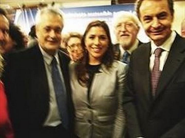 La directora general de Almeida Viajes acude al coloquio sobre "Crecimiento sostenible para el empleo" junto al presidente del Gobierno