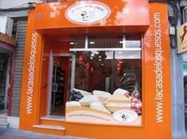 Inaugurada la nueva Tienda de La Casa de los Quesos en Salamanca