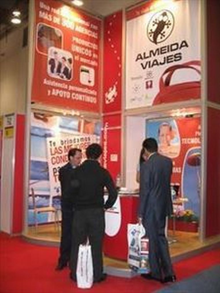 Almeida Viajes participa en la Feria Internacional de Franquicias en México para afianzar su expansión internacional
