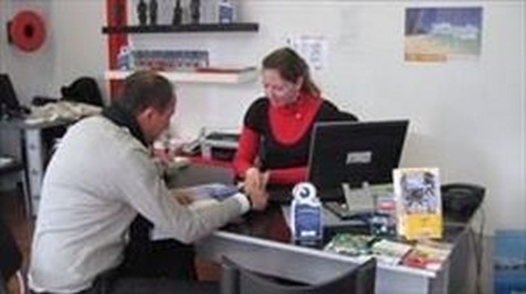 Almeida Viajes amplia su promoción especial para ayudar a los emprendedores.
