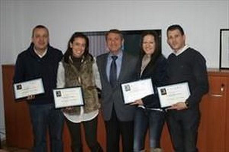 Color Plus Lugo y Color Plus Benaguasil reciben sus certificados