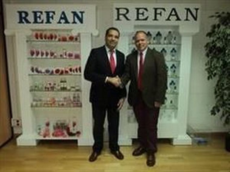 Refan y el BBVA firman un convenio para que los nuevos franquiciados tengan condiciones de financiación ventajosas.