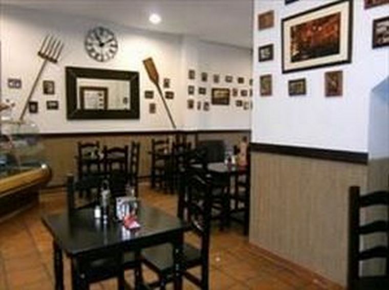 Bodega La Pitarra le ofrece sus instalaciones.