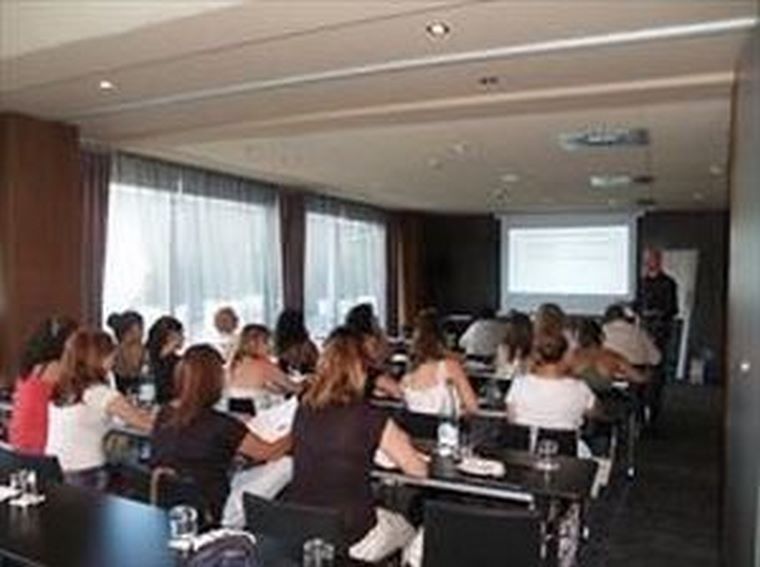 Seven Secrets y su Formación Continuada de <b>Técnicas de Venta de Alto Rendimineto en el Centro de Estética</b>