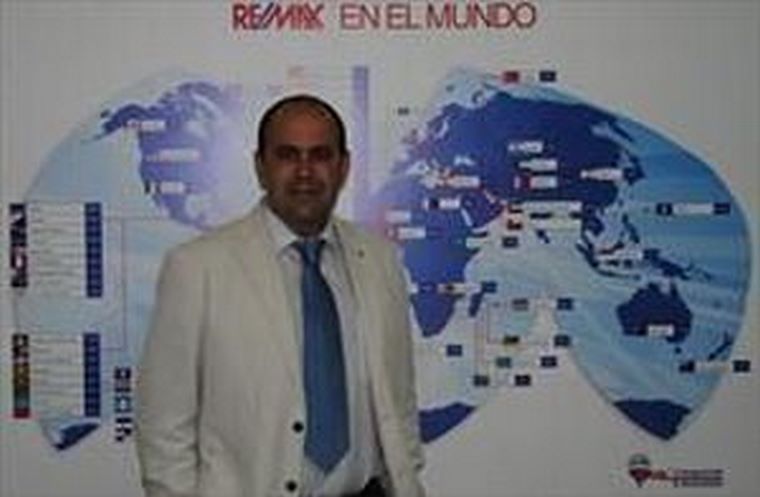 Rafal Rodríguez Tovar, Premio Master de Popularidad en Sevilla, por su labor de empresario