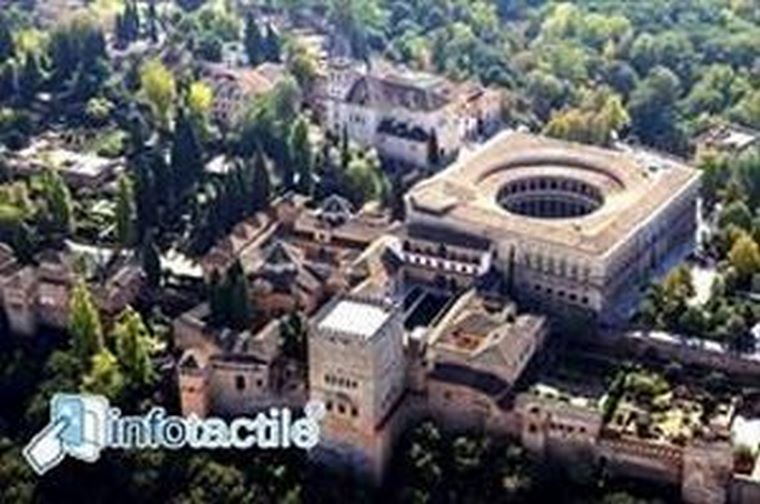 Granada ofrece el servicio Infotactile en seis puntos de la ciudad