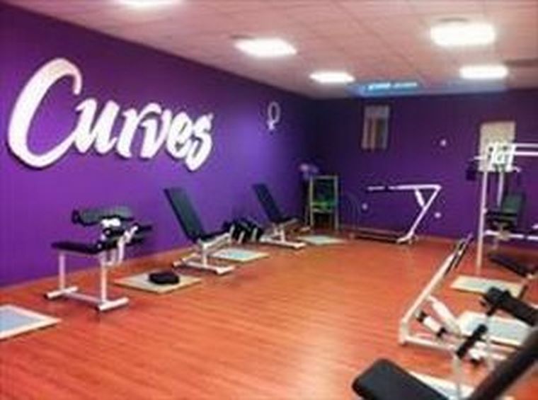 Curves abre en Carmona