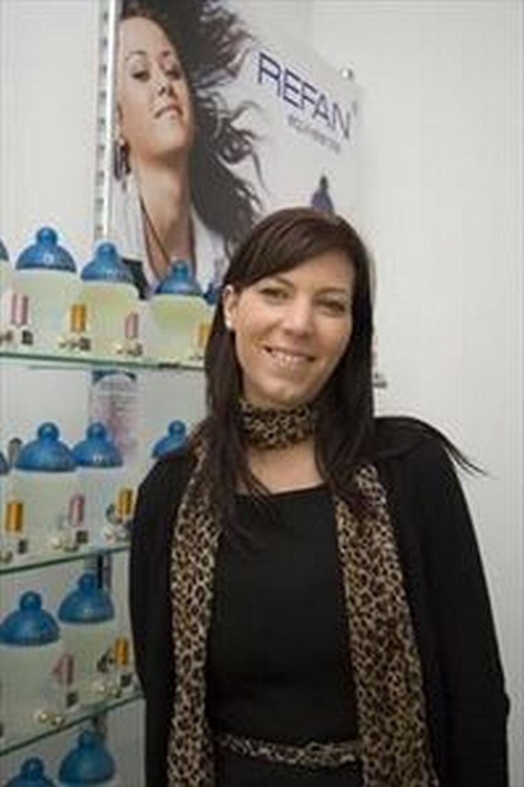Refan, compañía única en el mercado de perfumería de marca blanca, ofrece un negocio low cost para crear autoempleo en franquicia 