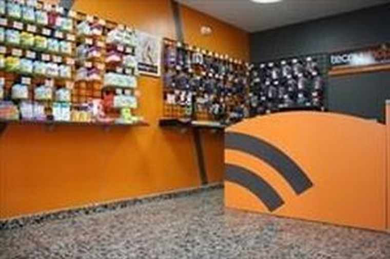 TecnyShop: El mayor consumidor de accesorios móviles es el público joven