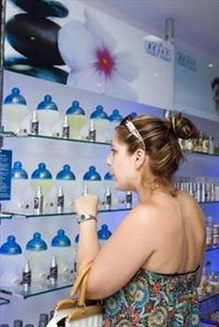  Equivalenza Refan vive un verano de intensa actividad, con la inauguración de 15 nuevas perfumerías de línea blanca: en Comunidad Valenciana, Cataluña, Castilla y León y Andalucía