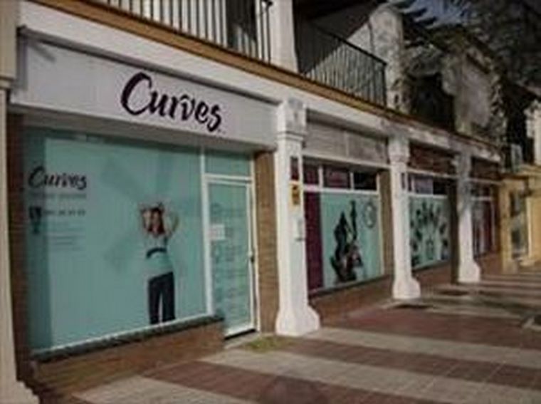 Curves abre en Marbella
