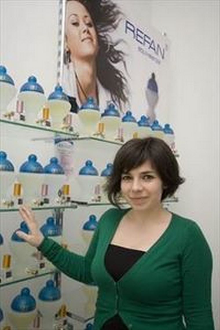 Una emprendedora inaugura su franquicia Refan en Madrid como opción de autoempleo frente al paro