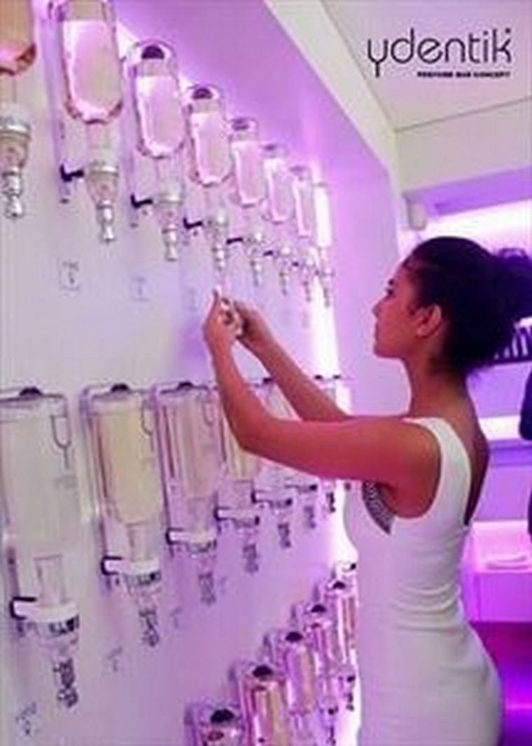 YDENTIK Perfume Bar Concept - Nuevo concepto de perfumería low-cost, muy original y atractivo.