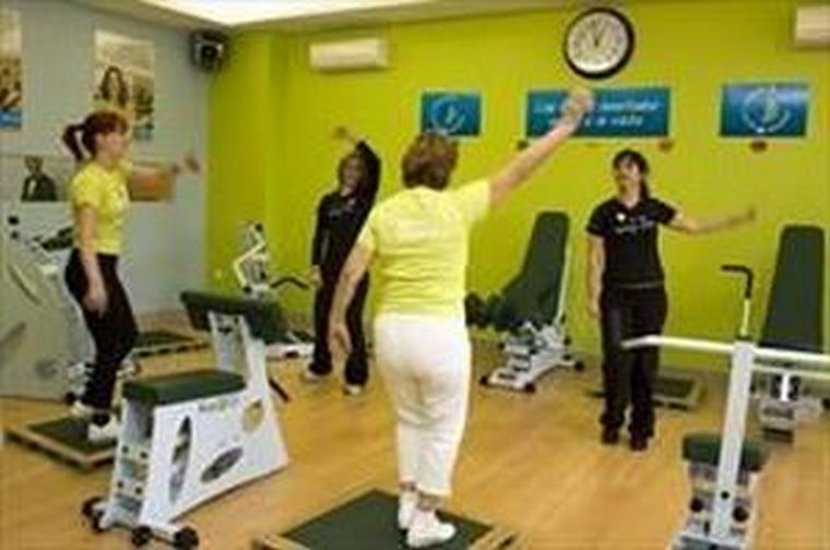 La franquicia de centros de ‘fitness’ femenino Vivafit lucha para rebajar ese 72% de españolas que nunca ha pisado un gimnasio, invitándolas a su primera visita