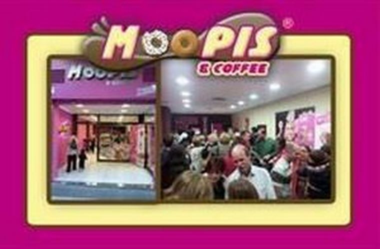 Espectacular inauguración de Moopis & Coffee en Zaragoza.