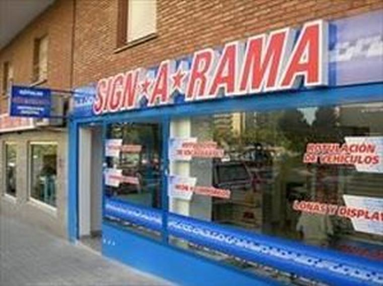La multinacional líder en rotulación Signarama, y la enseña de restauración de origen familiar, Abrasador, en Gestiona Franquicia