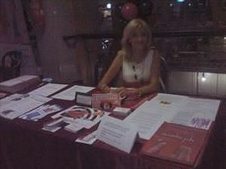 Encuentros -Jader, estuvo presente en la Primera Feria de Empresas celebrada en Alicante los días 1, 2 y 3 de julio en el recinto Bulevar Plaza de esta localidad. 