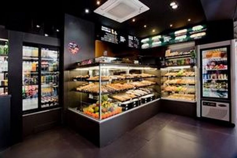 La cadena de croisanterías de Granada “Pan y Chocolate” apuesta para su expansión nacional por el formato franquicias