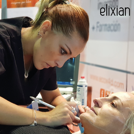 Éxito de Elixian estética avanzada en la feria de Franquishop en Sevilla