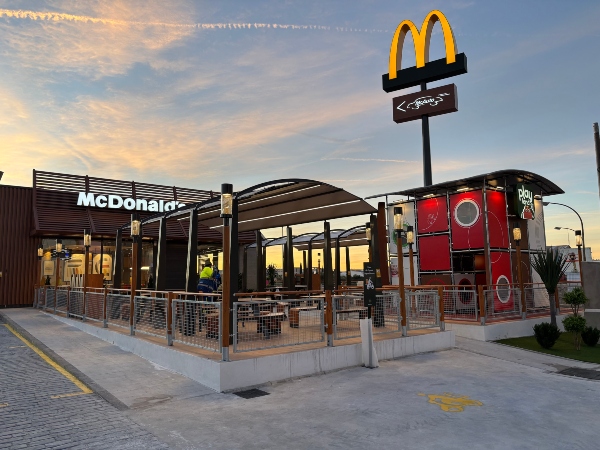 McDonald’s España continúa su plan de crecimiento y busca más de 6.500 nuevos empleados