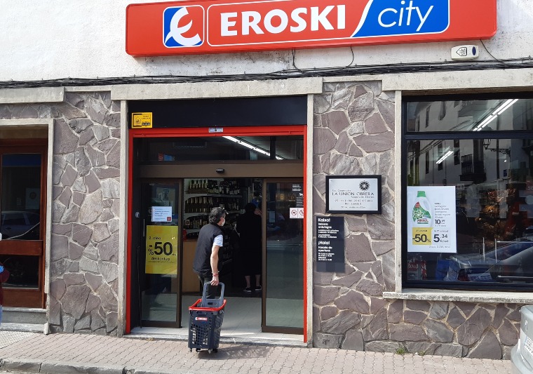 Eroski inaugura un nuevo supermercado franquiciado en la localidad Alavesa de Araia