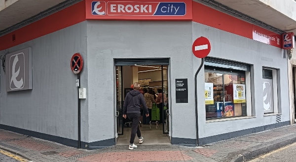Eroski inaugura su primer supermercado franquiciado en Murcia