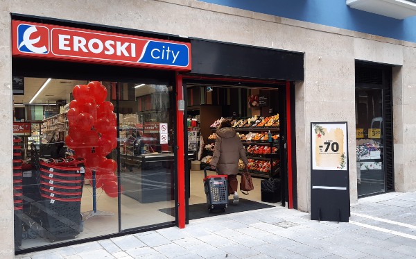 Eroski continua con su proceso de expansión y abre un nuevo establecimiento franquiciado en Pamplona