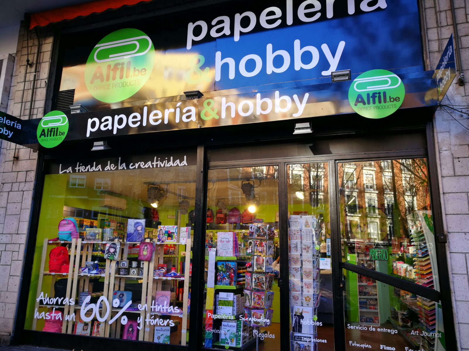 Alfil.be papeleria & hobby inaugura en Atocha