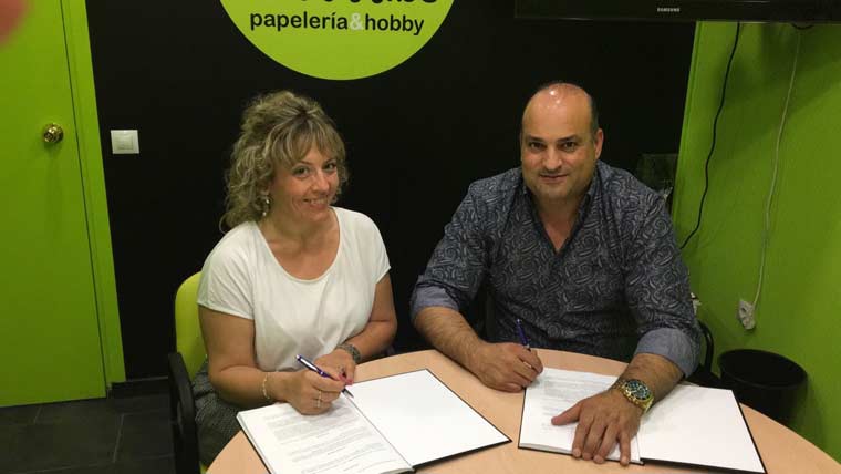 Alfil.be papeleria & hobby abre en Valladolid