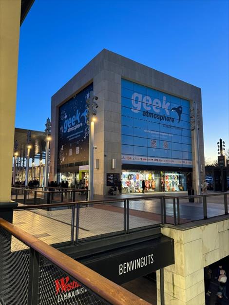 GeekAtmosphere impulsa su expansión en franquicia y abre nueva tienda en Barcelona